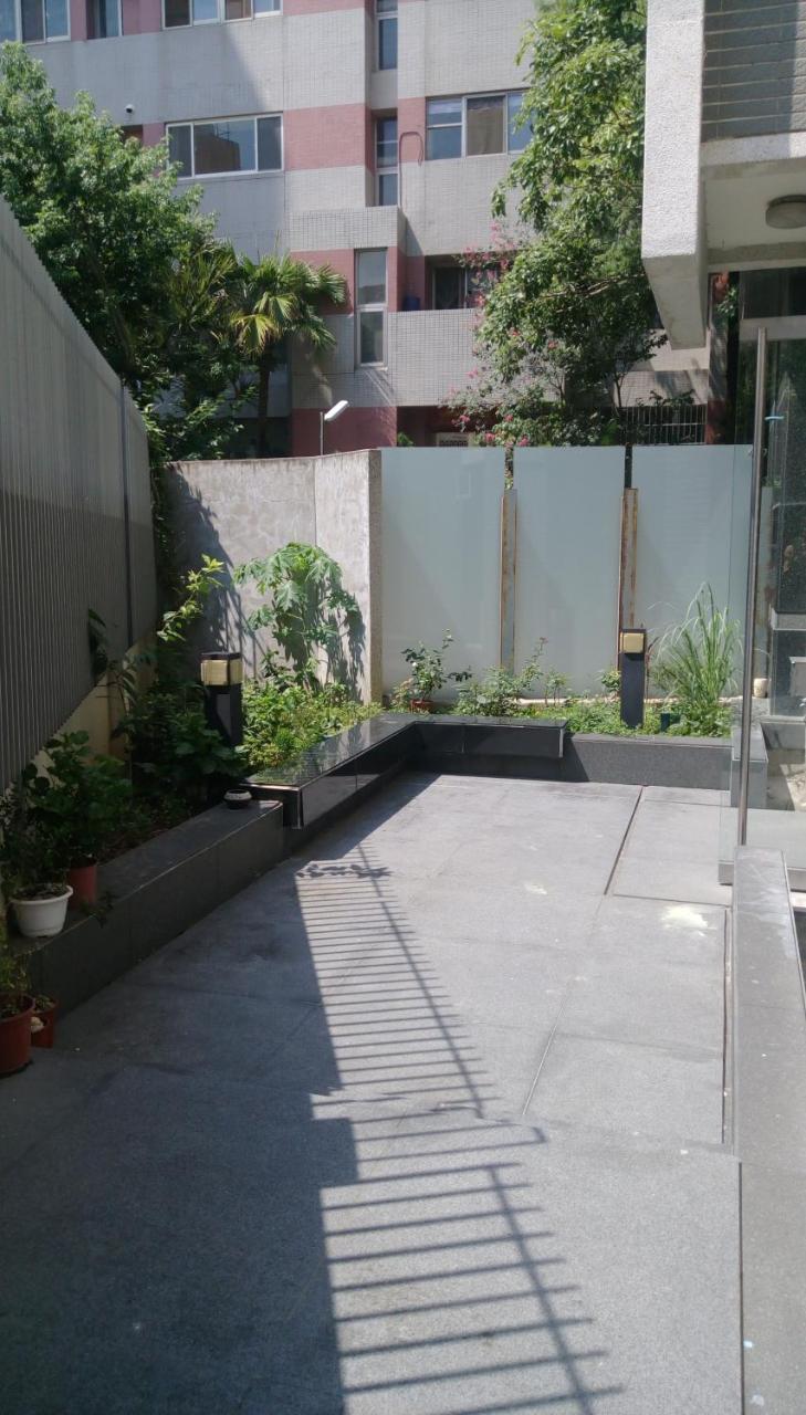 Feng Jia Homestay Taichung Exterior foto